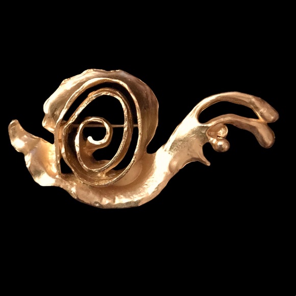 Vintage Gold Tone Snail Brooch - Picture 2 of 4